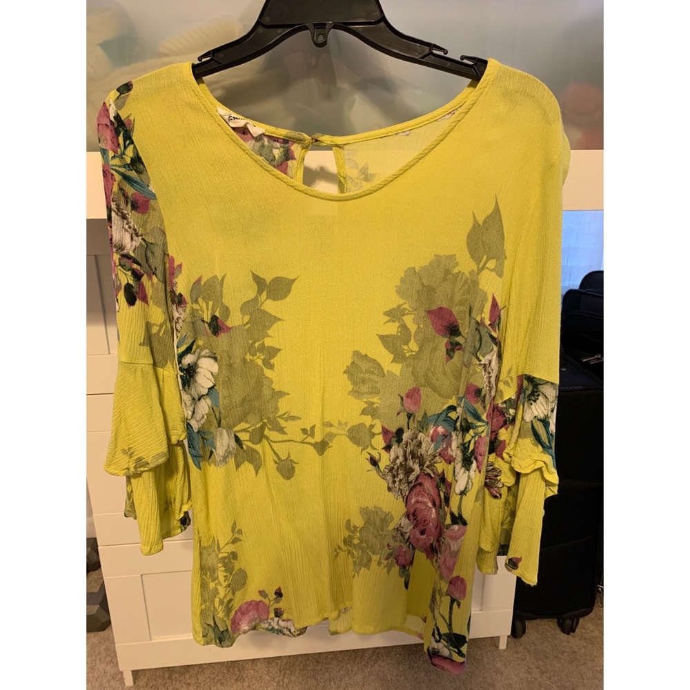 Yellow floral boutique top